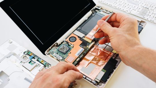 Как починить ноутбук или телефон?