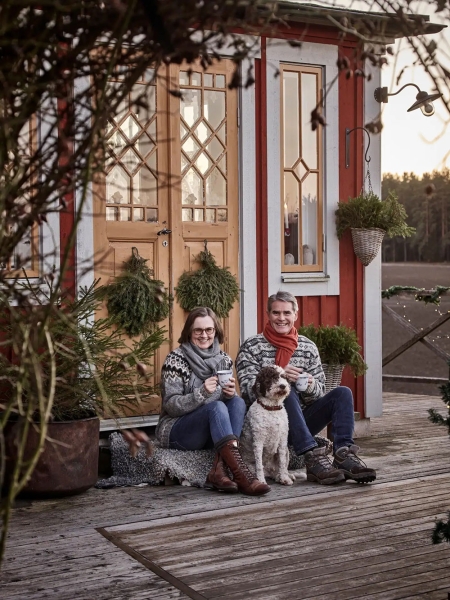 Чудесный красный коттедж в Швеции для уютных праздников