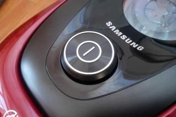 Обзор пылесосов Samsung на 1800W: все также популярны, все также эффективны