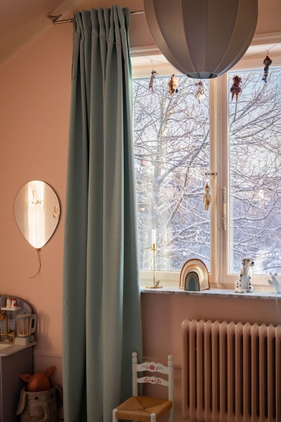 Бюджетный интерьер мансардной квартиры на окраине Стокгольма