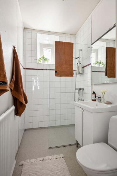 Светлая квартира с тёплыми акцентами в необычном доме в Гетеборге (60 кв. м)