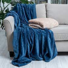 В поисках идеального одеяла для вашего дивана