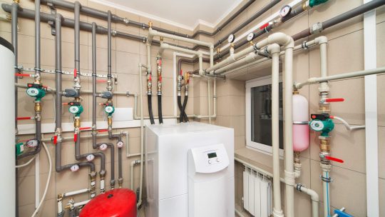 Профессиональный монтаж систем отопления, водоснабжения и канализации: защита вашего дома