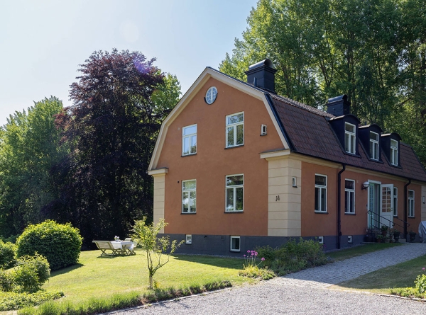 Свежие летние нотки в дизайне скандинавской квартиры