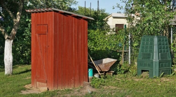 Туалет на даче своими руками: 4 готовых схемы и видеоинструкции + 72 фото